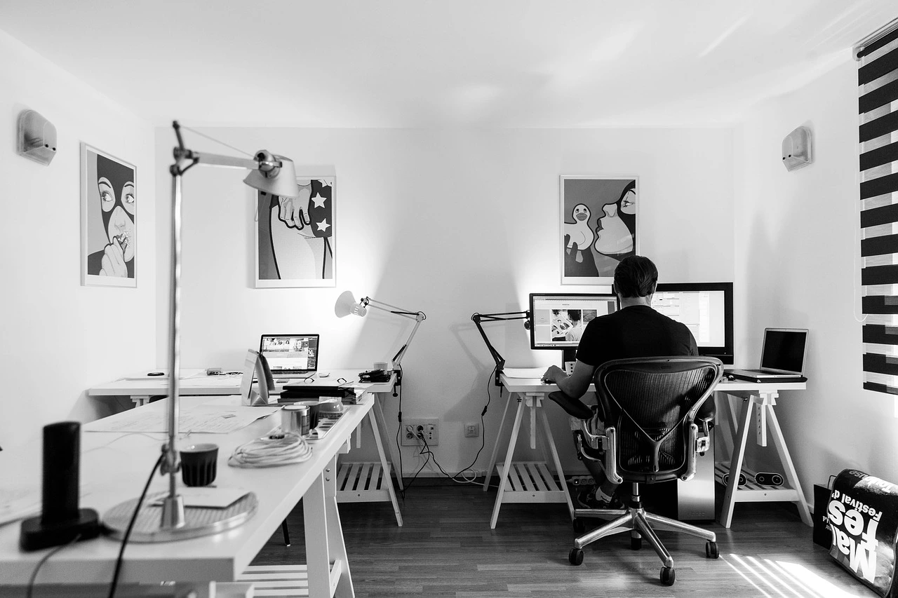 Web tasarım ajansı çalışma masası ve arayüz tasarımı